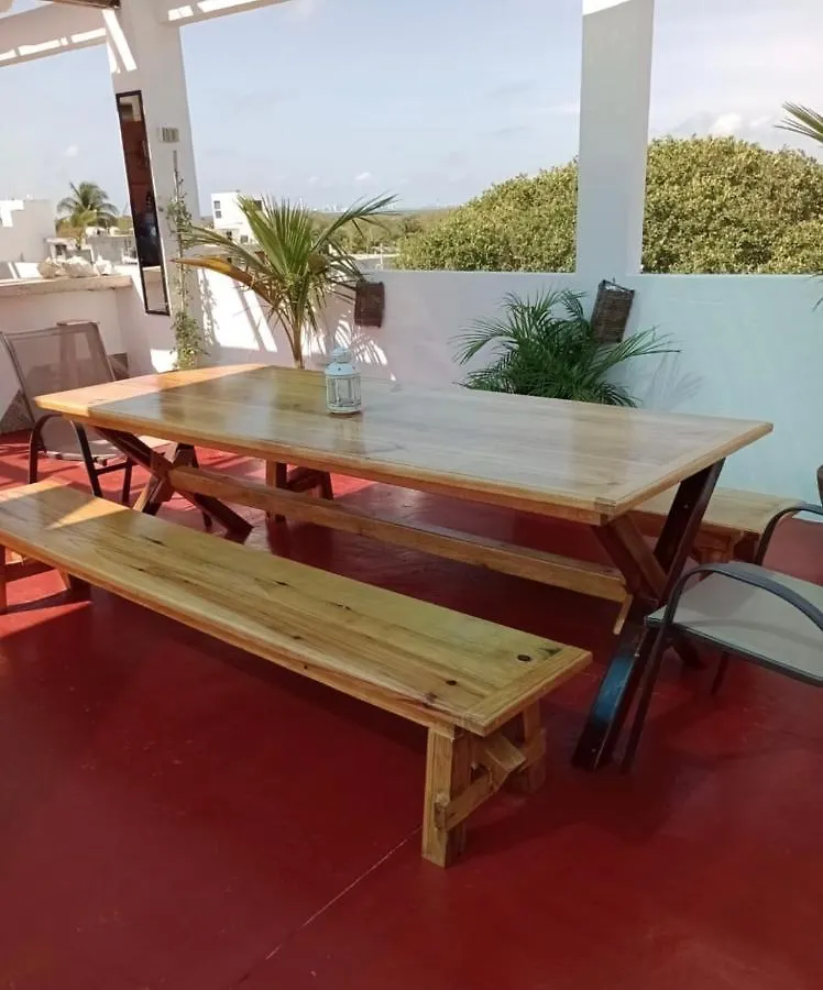 A Sweet Modern Condo By The Beach For Digital Nomads 女人岛